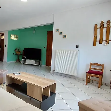 Piccolo Lejlighed Tsoukaládhes